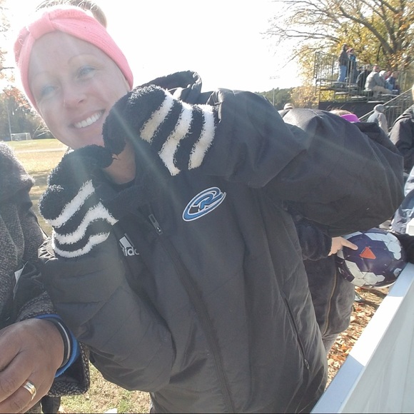 Meet your Posher, Jennifer - Picture 2 of 5